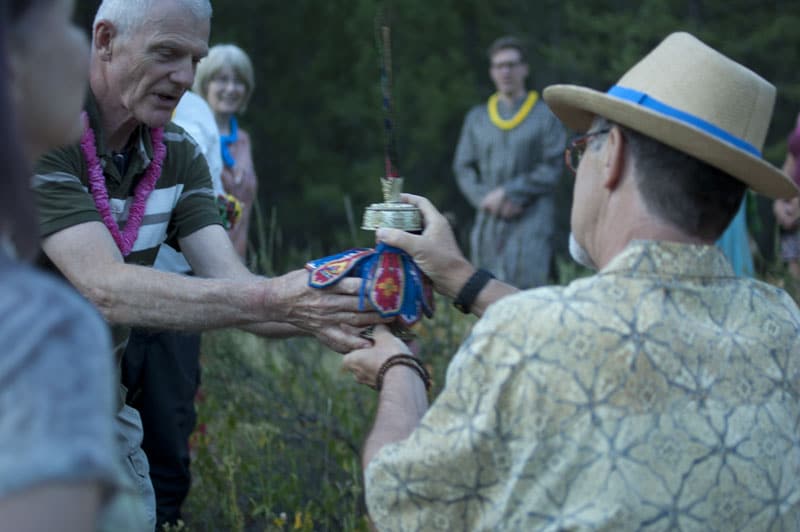 Spiritual Energy Traders: On Giving and Receiving